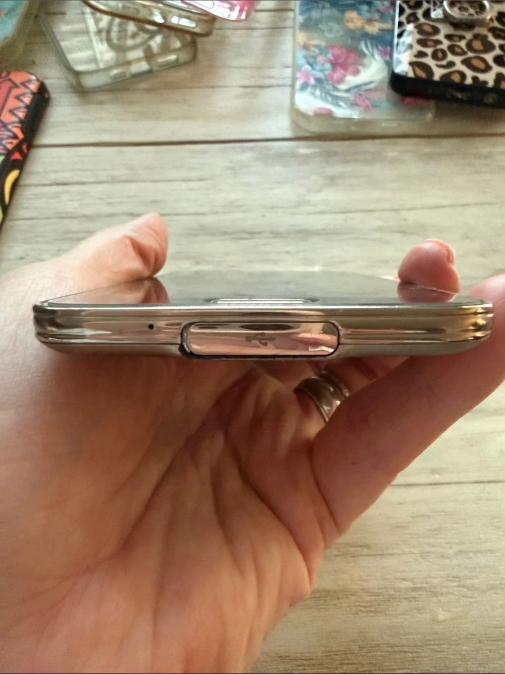 Samsung Galaxy S 5, Smartphone in  Gold with Black Display